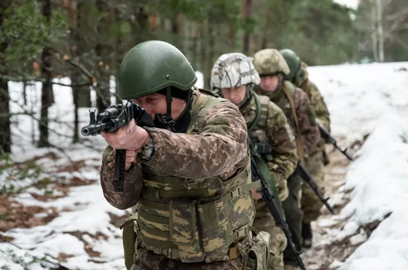 Kreminna bientôt de retour aux mains de l’Ukraine? L’armée russe se prépare à une “grande bataille”