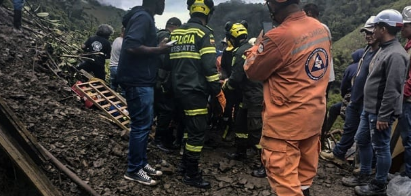 Colombie: trois morts et une vingtaine de personnes ensevelies après un glissement de terrain