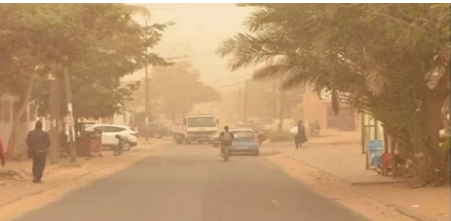 Pourquoi la poussière et le froid envahissent le Sénégal