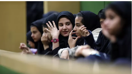 Des dizaines de collégiennes empoisonnées en Iran pour “fermer les écoles, en particulier de filles”