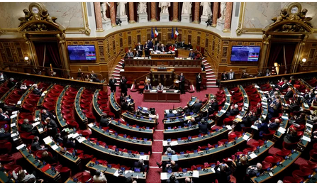 En France, une version amendée de la réforme des retraites approuvée en commission au Sénat