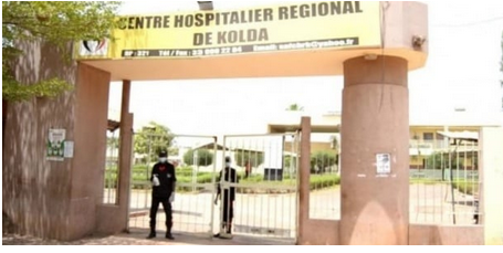 Hôpital régional de Kolda : Sous les huées du personnel, le Directeur escorté par la police