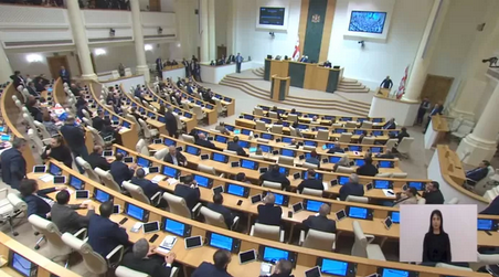 Manifestations en Géorgie: le Parlement révoque le projet de loi controversé sur les “agents de l’étranger”