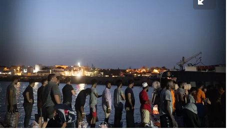 Près de 2.000 migrants arrivés en un jour à Lampedusa, un nombre record