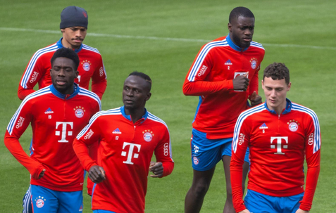 Sadio Mané et Leroy Sané à l’entraînement 48h après leur altercation