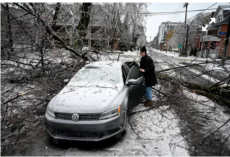 Au moins trois morts et des milliers de foyers toujours sans courant après une tempête de glace au Canada