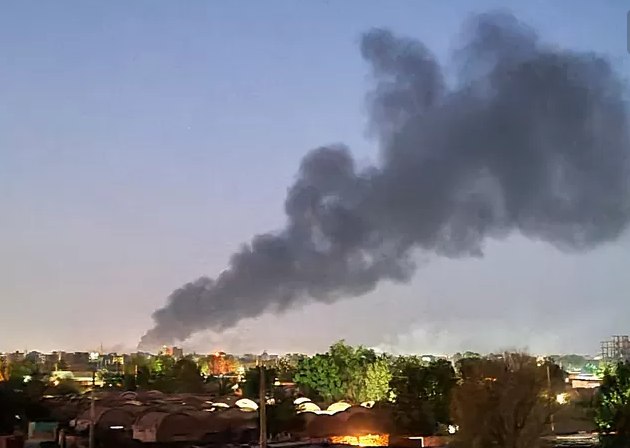 De fortes explosions secouent Khartoum, au 26ᵉ jour de la guerre