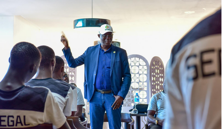 Visite de Me Senghor aux Lionceaux avant le match contre l’Afrique du Sud (IMAGES)