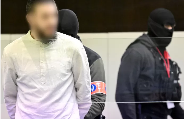 Procès des attentats: trop difficile, la famille de Mohamed Abrini ne viendra pas témoigner