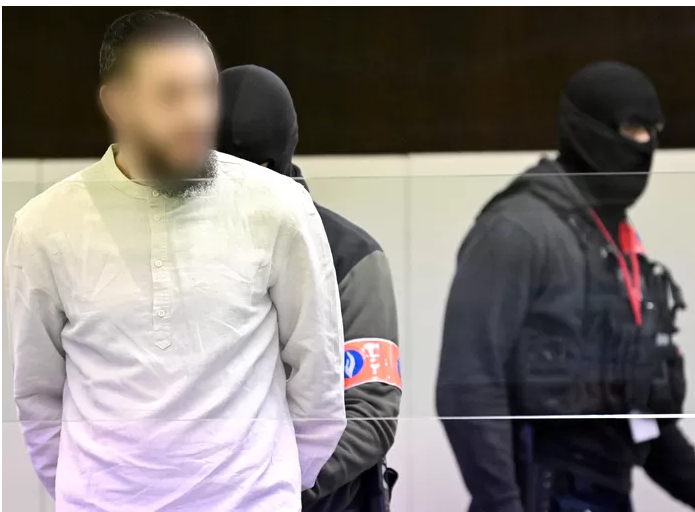 Procès des attentats: trop difficile, la famille de Mohamed Abrini ne viendra pas témoigner