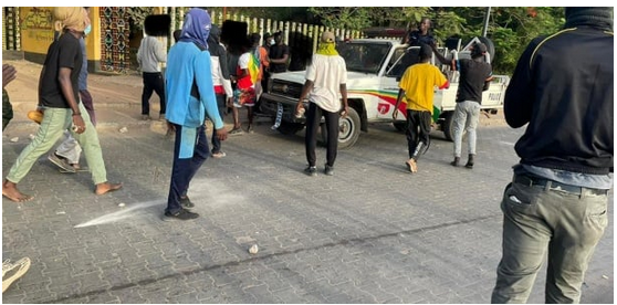 Ziguinchor : la police disperse les partisans d’Ousmane Sonko réunis devant son domicile