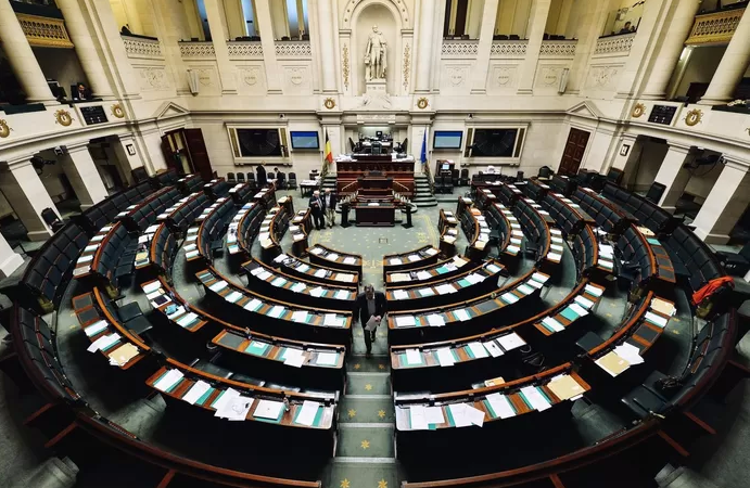 Pensions parlementaires: la caisse de pension de la Chambre dans le rouge vif