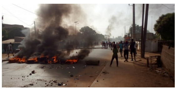 Route barrée à Kaolack : Quatre manifestants arrêtés par la gendarmerie