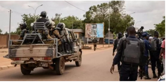 Tuerie de Moura: le Burkina exprime sa « solidarité » envers l’armée malienne accusée par l’ONU