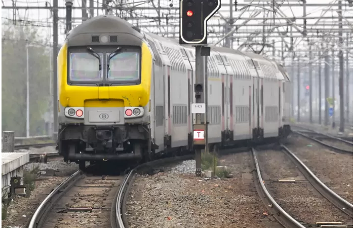 Rochers sur les voies: trafic ferroviaire interrompu entre Rochefort et Libramont