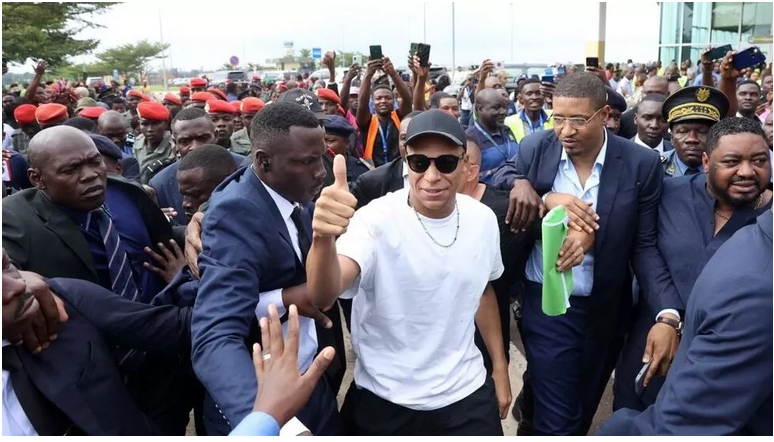 Mbappé en visite au Cameroun pour la première fois : le menu de son voyage