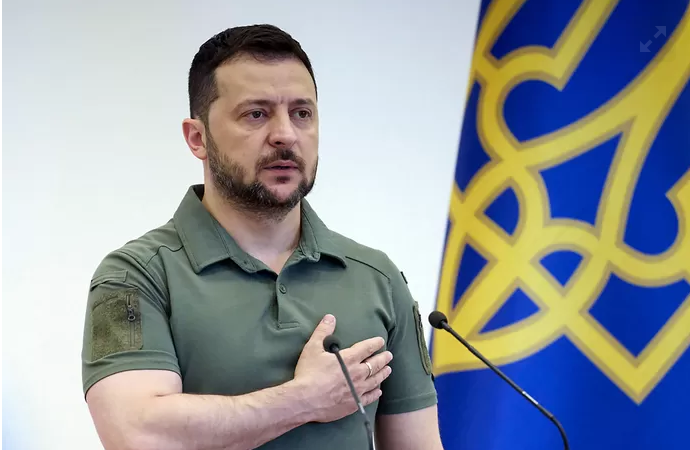 Zelensky évoque des combats “difficiles” mais salue les “progrès” de la contre-offensive