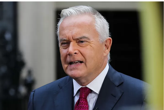 La BBC reprend son enquête contre son présentateur vedette Huw Edwards