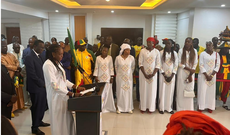 Afrobasket : les images de la cérémonie de remise du drapeau national aux Lionnes