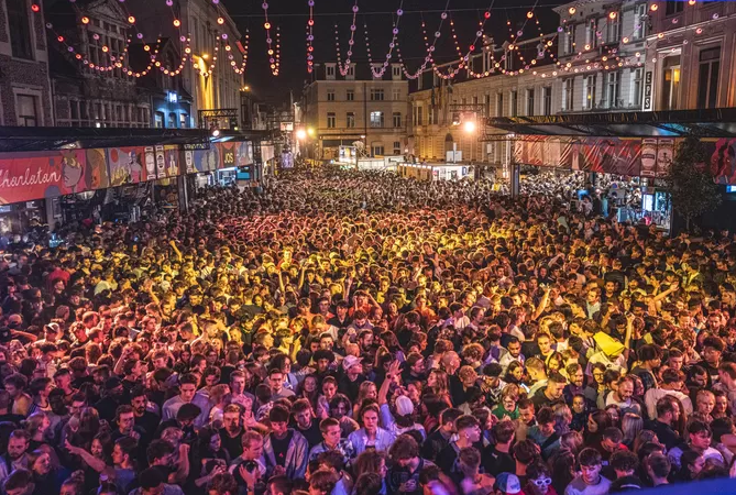 Un homme ivre fait une chute de quatre mètres aux Fêtes de Gand