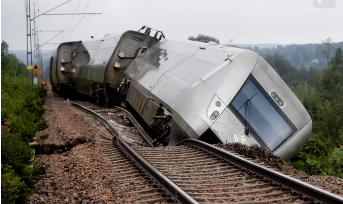 Un train déraille en Suède à cause des fortes pluies: la Scandinavie balayée par la tempête Hans