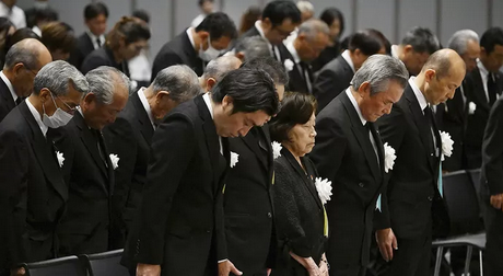 Le Japon commémore le bombardement apocalyptique de Nagasaki