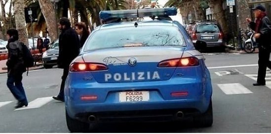 Italie : arrêté pour contrefaçon et recel, un Sénégalais menace les policiers avec un…