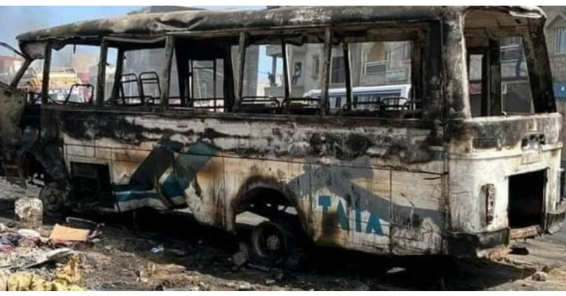 Yarakh: Un bus Tata attaqué au cocktail Molotov, deux morts