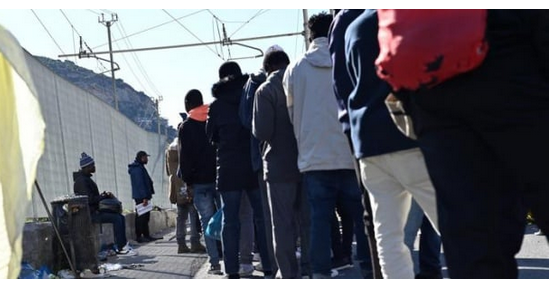 Paris : le campement de migrants devant l’Hôtel de Ville évacué