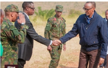 Rwanda : Kagame met à la retraite le général Kabarebe, son bras droit sécuritaire, et onze autres généraux