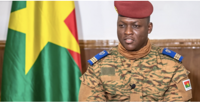 Burkina Faso : Le capitaine Traoré remanie ses services de renseignement, après des « complots » contre son pouvoir