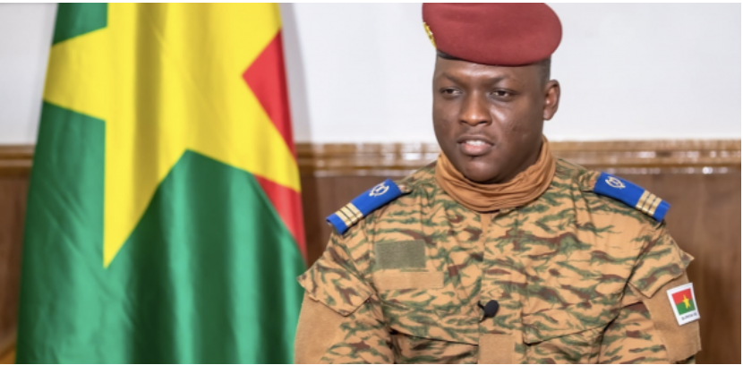 Burkina Faso : Le capitaine Traoré remanie ses services de renseignement, après des « complots » contre son pouvoir