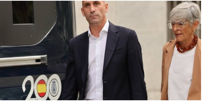 Rubiales interdit de s’approcher de Jenni Hermoso, la crise du foot espagnol s’envenime