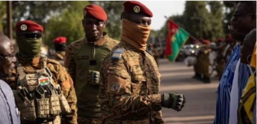 Jeune Afrique « proteste » contre sa suspension au Burkina Faso