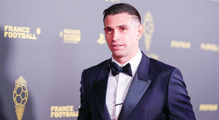 Ballon d’Or : hué sur scène, Emiliano Martinez répond aux sifflets français