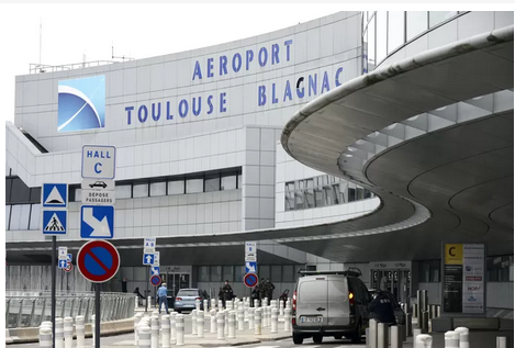 Les aéroports français visés par 100 alertes à la bombe en deux semaines