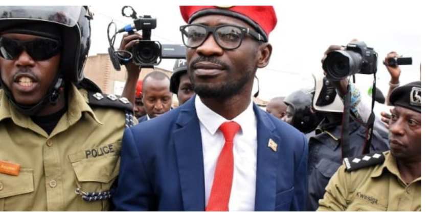 Bobi Wine arrêté à son retour en Ouganda