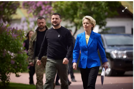 Ursula Von der Leyen à Kiev pour aborder l’élargissement de l’UE