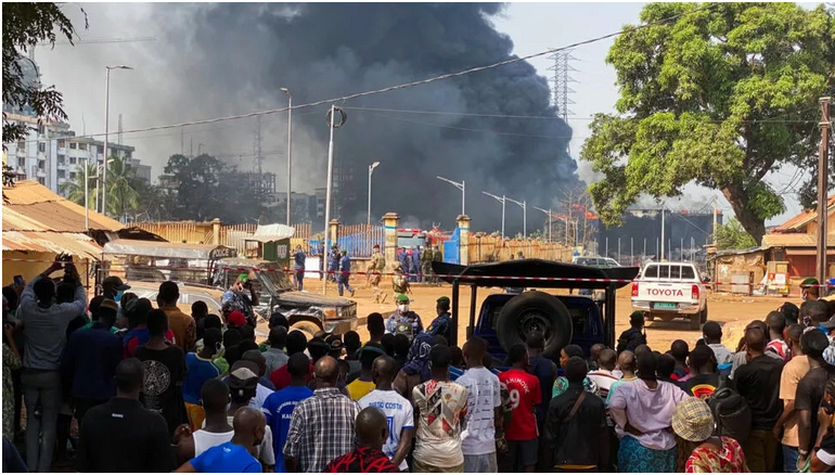 Guinée : après l’explosion meurtrière, Mamadi Doumbouya décrète trois jours de deuil national