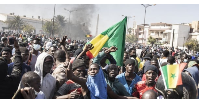 Macky Sall cherche l’apaisement, la société civile la mobilisation