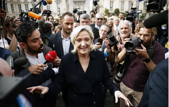 Marine Le Pen affirme que l’accession au pouvoir du RN n’est “que partie remise”