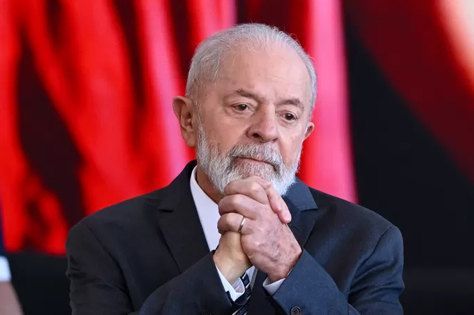 “Cela banalise une tragédie”: polémique au Brésil après une plaisanterie de Lula sur les violences conjugales