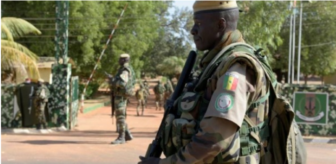 Gambie : La Cedeao récompense les soldats du 7e contingent sénégalais de l’Ecomig