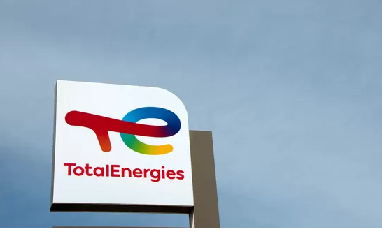 TotalEnergies finit le trimestre en recul, pénalisé par le gaz et le raffinage