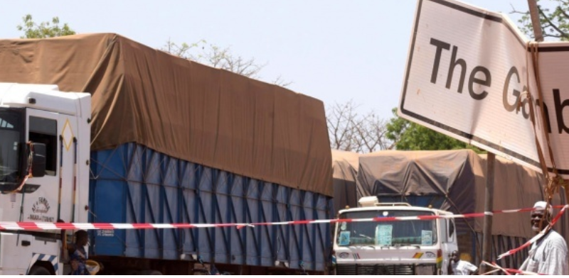 Frictions à la frontière : ça a chauffé entre chauffeurs sénégalais et douaniers gambiens