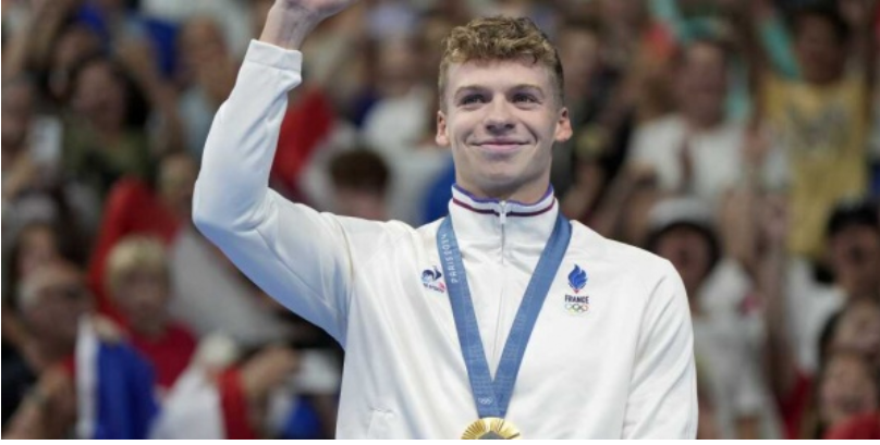 JO 2024 : combien Léon Marchand va-t-il toucher pour ses quatre titres olympiques et sa médaille de bronze avec le relais ?