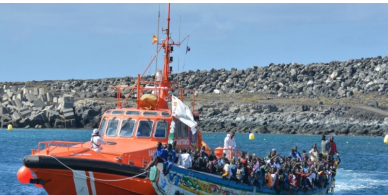 206 migrants dans 4 pirogues débarquent aux iles Canaries en 48 heures : Des femmes et des mineurs d’origine subsaharienne, parmi les passagers