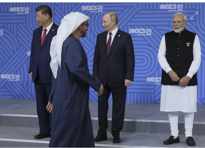 Vladimir Poutine salue la formation d’un “monde multipolaire” au sommet des Brics