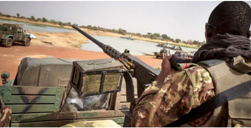 Mali: l’armée annonce l’arrestation de six « terroristes » liés aux attaques de Bamako