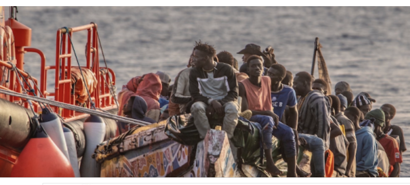 Hierro: Arrivée d’une pirogue de 136 personnes en provenance du Sénégal dont 40 femmes et beaucoup d’enfants